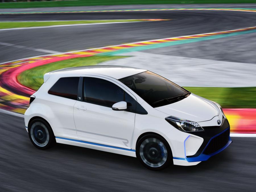  Toyota Yaris Hybrid-R Concept 2013 года  (фото 28 из 42)